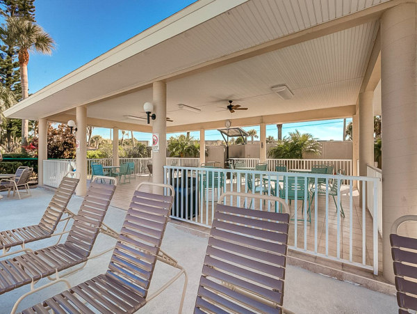 Siesta Key Vacation Rental Condo Walk To Beach Sleeps Six